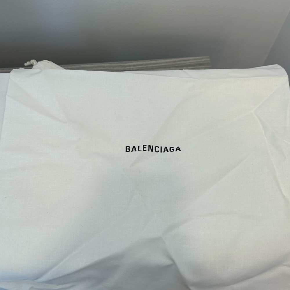 Balenciaga Running Shoes - Picture 8 of 9